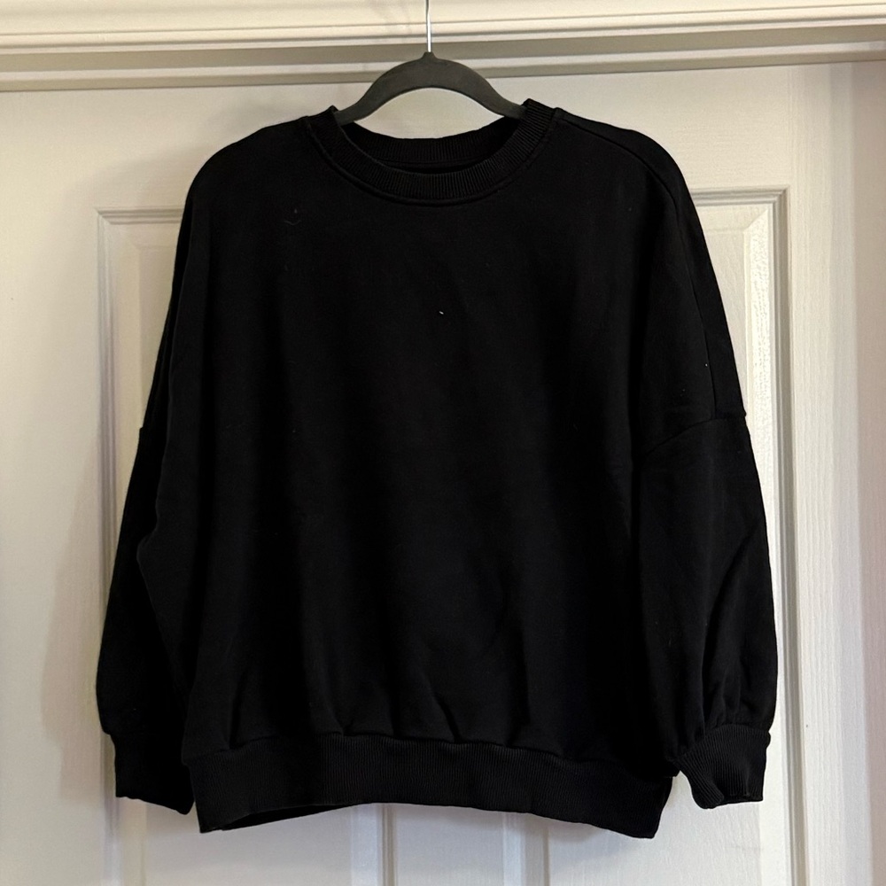 GAP Maternity Black Crewneck Sweater Size Small